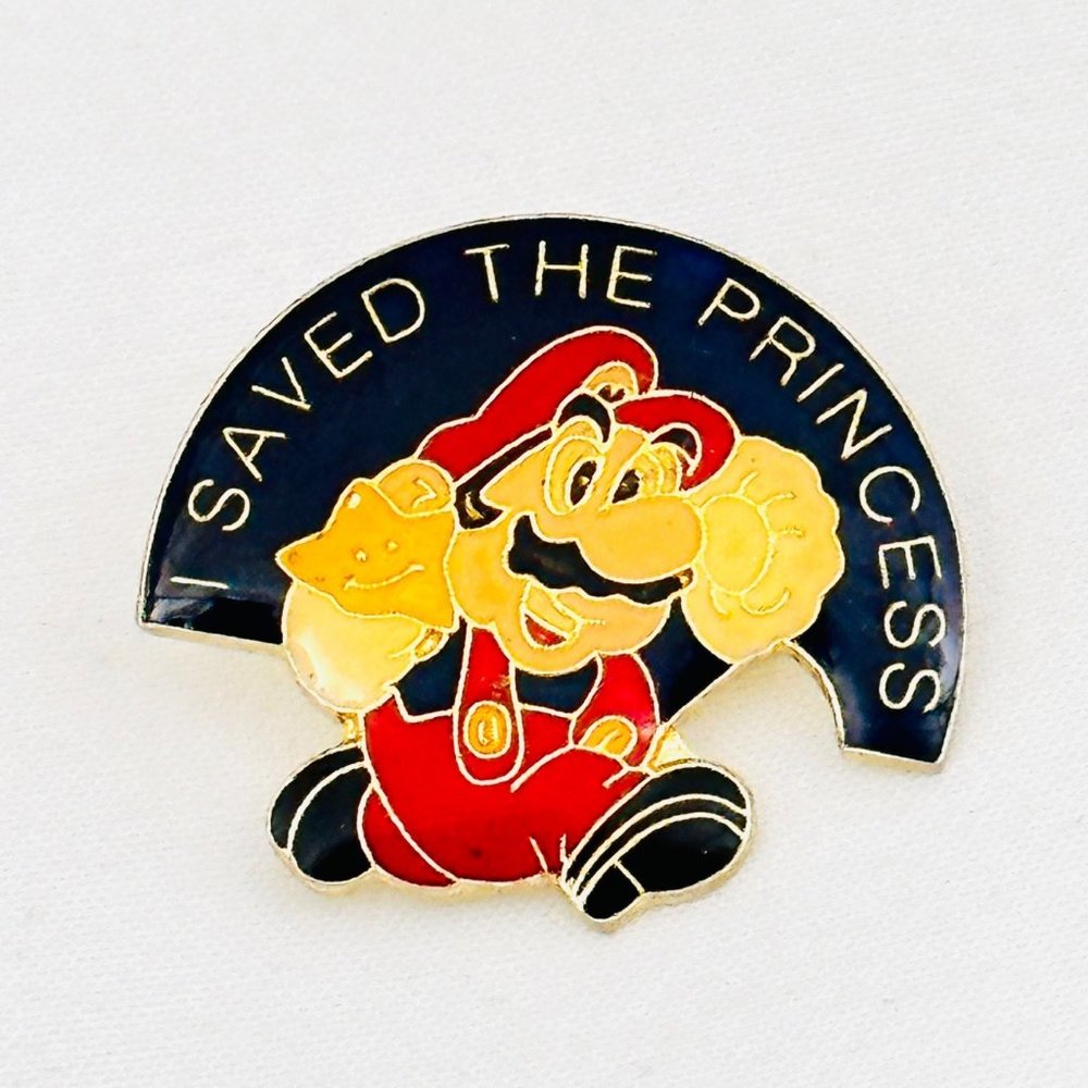 Rare Vintage Mario Tack/Lapel Pin - I Saved the Princess (1988)